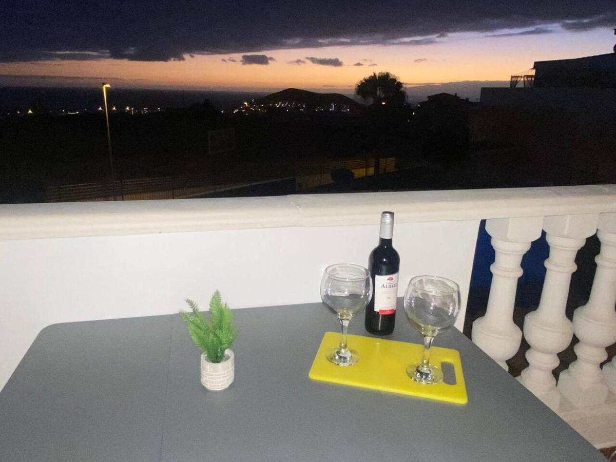1 Bedroom Giuly Sea Views In Los Cristianos Los Cristianos (Tenerife) Exterior foto